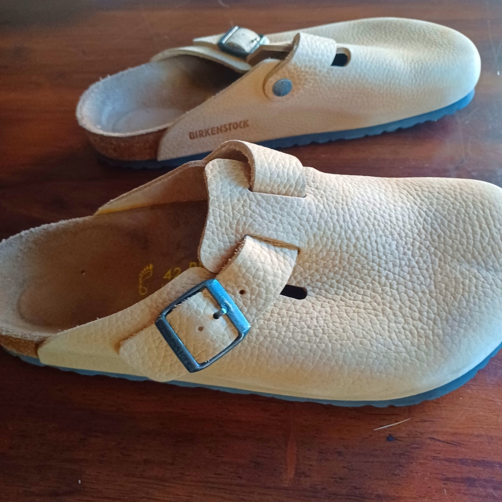 SOLD!--Birkenstock Boston, Leather, Taupe, EU 42 (9 - 9 1/2 US)